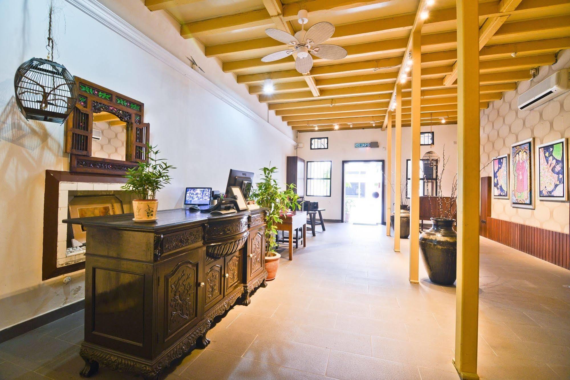 Sarang Paloh Heritage Guest house