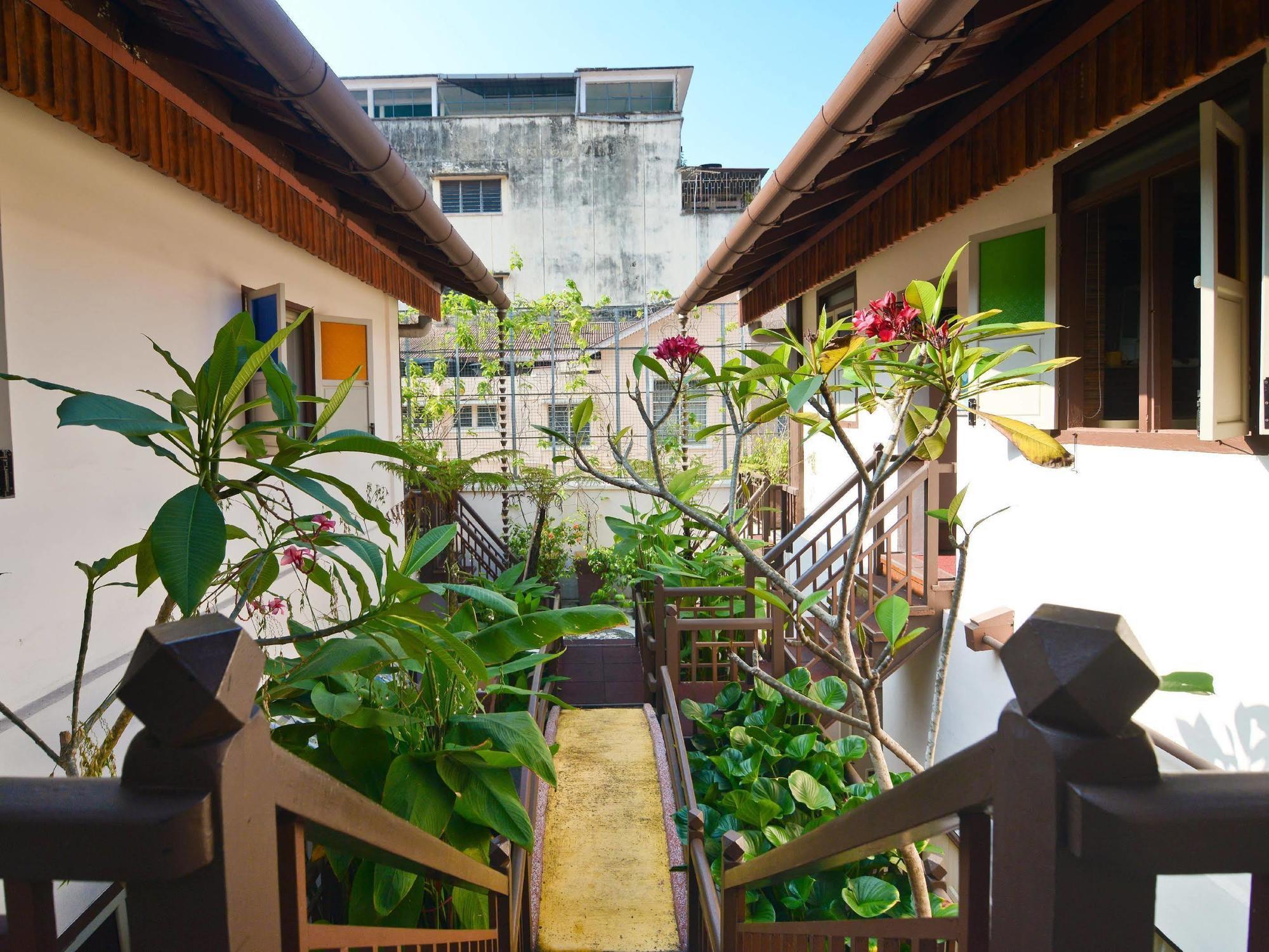 Sarang Paloh Heritage Guest house 3*
