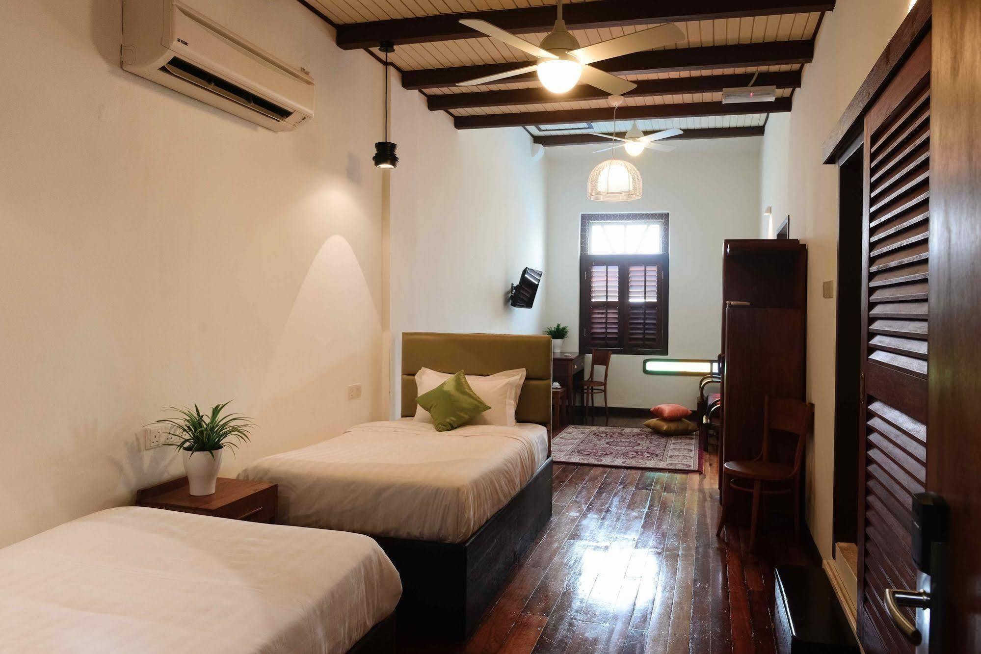 Sarang Paloh Heritage 3*