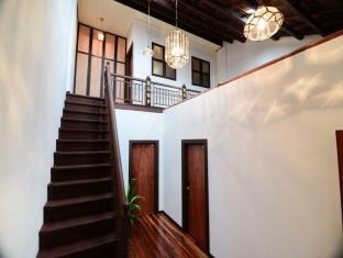 Sarang Paloh Heritage
